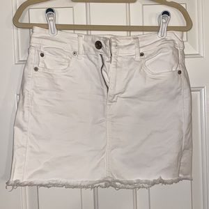 American Eagle White Denim Skirt (Size 8)
